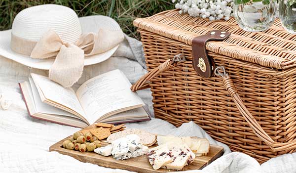 Green Summertime Picnic Plans