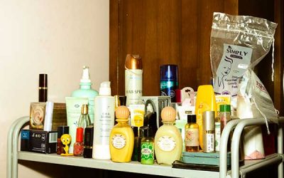 Tips for Simplifying and De-Cluttering This Spring