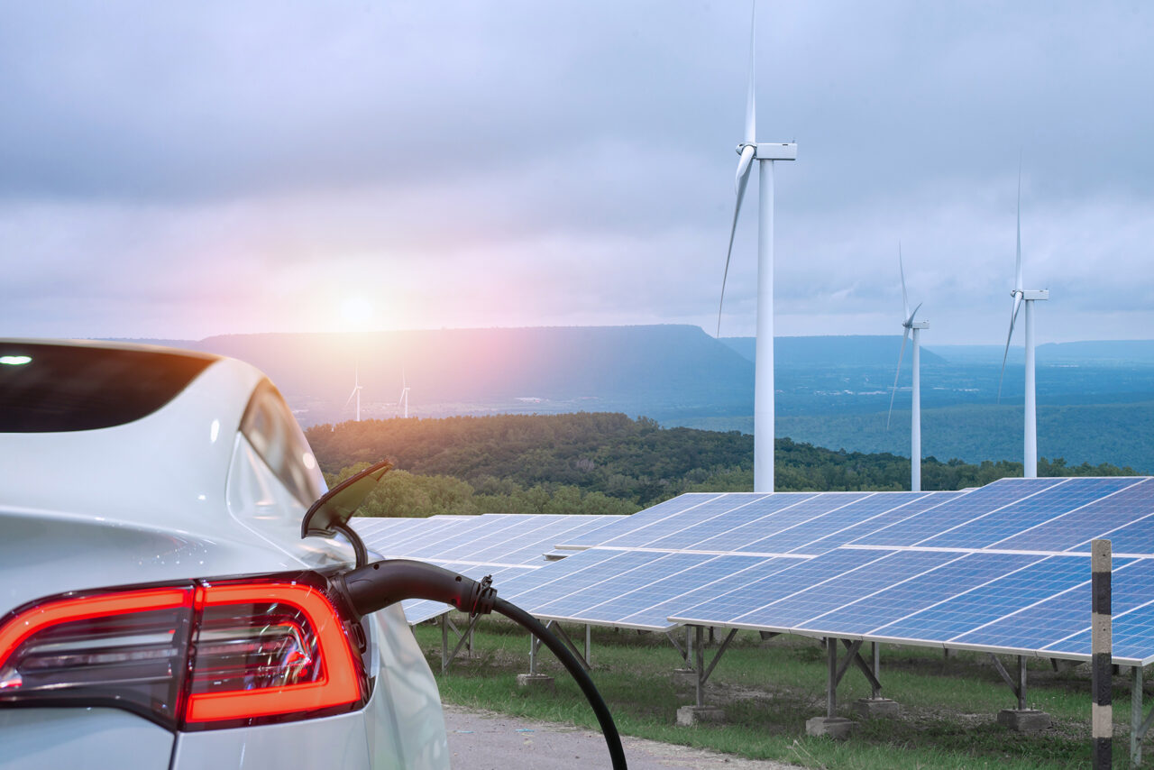 Electric Cars With Solar Panels: How They Will Revolutionize Driving